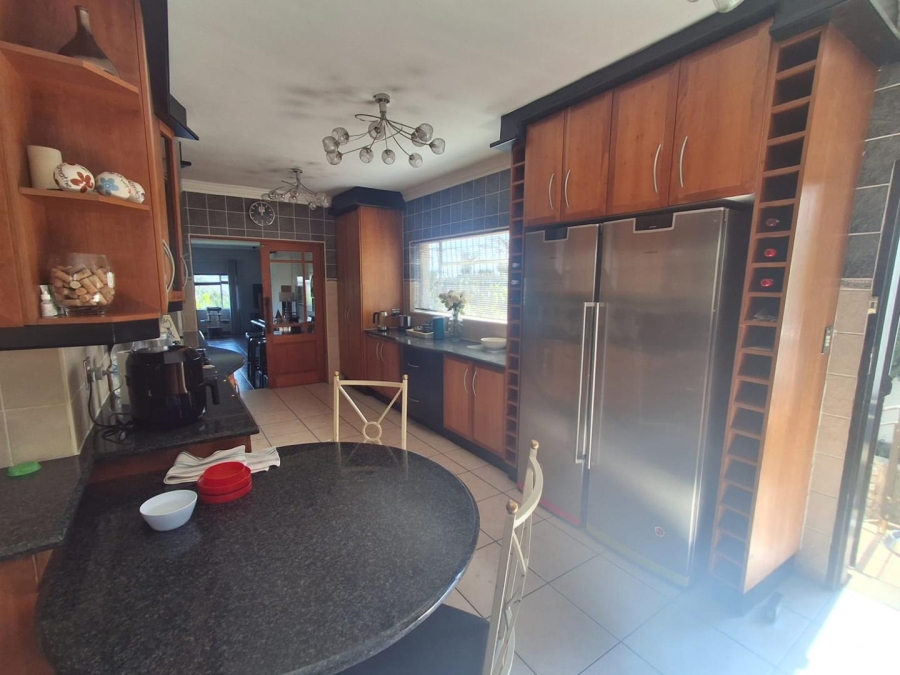 4 Bedroom Property for Sale in Glenvista Gauteng