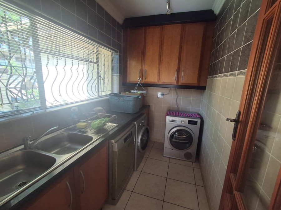 4 Bedroom Property for Sale in Glenvista Gauteng