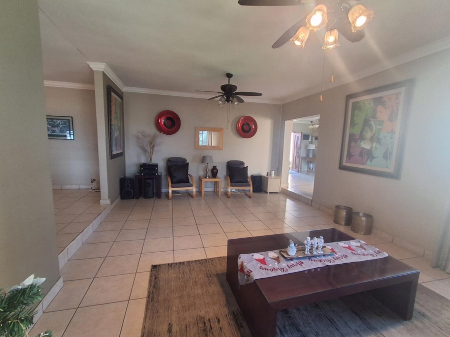 4 Bedroom Property for Sale in Glenvista Gauteng