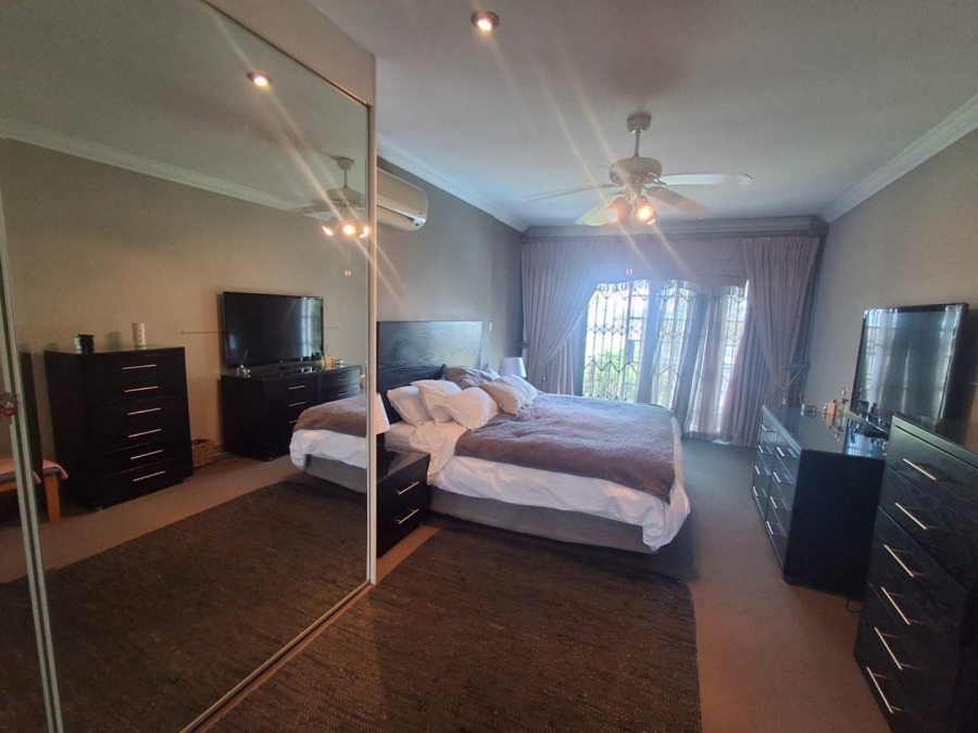 4 Bedroom Property for Sale in Glenvista Gauteng