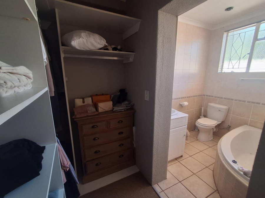 4 Bedroom Property for Sale in Glenvista Gauteng