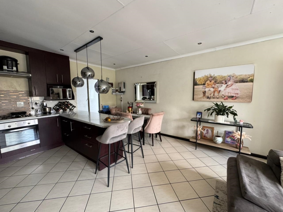 To Let 3 Bedroom Property for Rent in Kosmosdal Gauteng