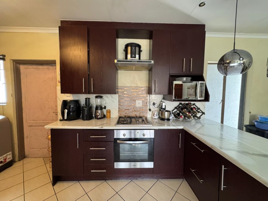 To Let 3 Bedroom Property for Rent in Kosmosdal Gauteng
