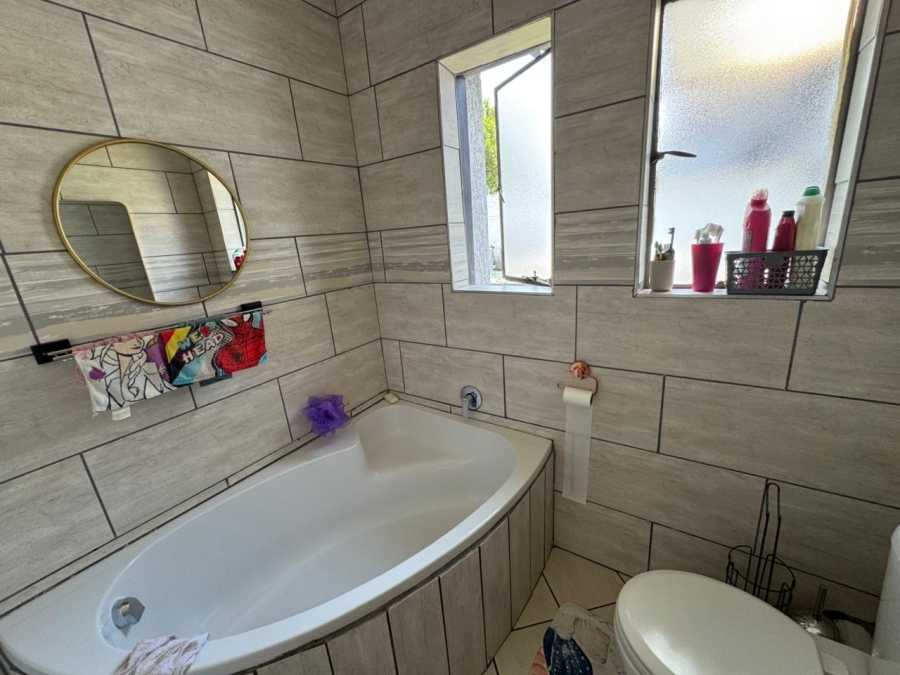 To Let 3 Bedroom Property for Rent in Kosmosdal Gauteng