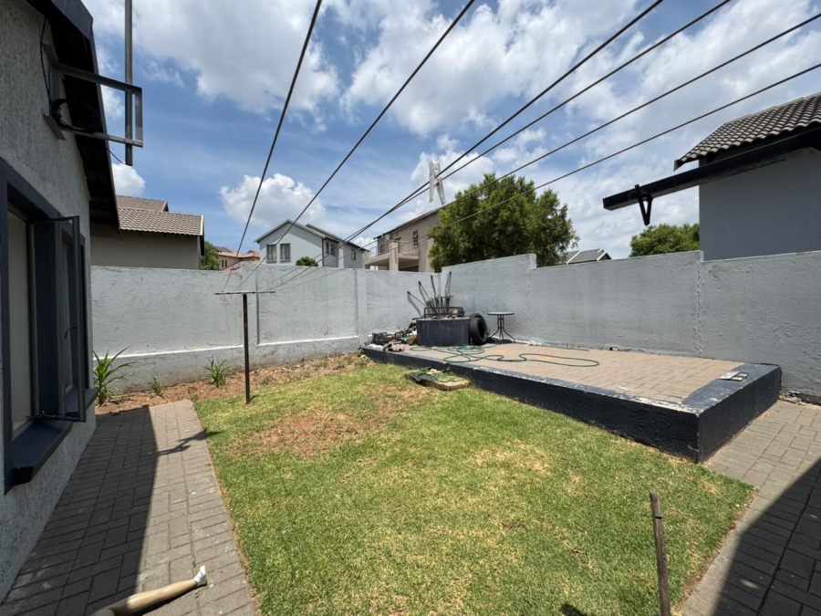 To Let 3 Bedroom Property for Rent in Kosmosdal Gauteng