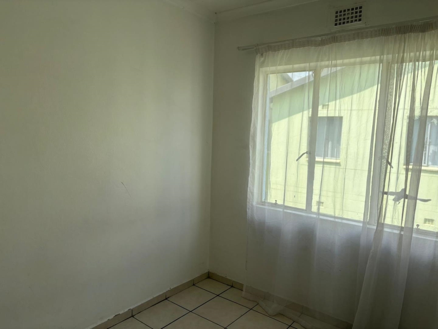 To Let 2 Bedroom Property for Rent in Florida Gauteng