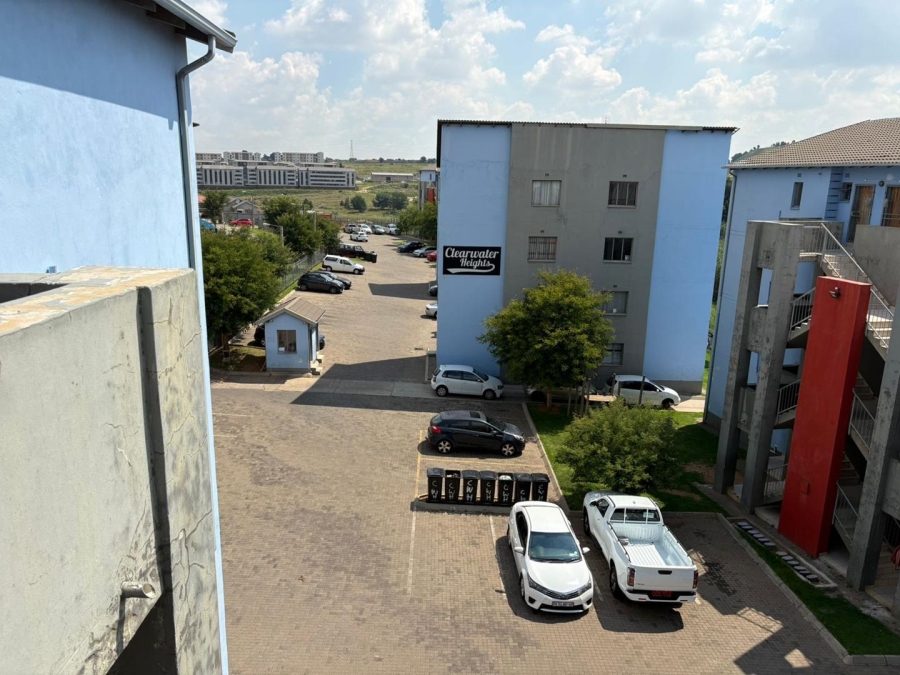 To Let 2 Bedroom Property for Rent in Florida Gauteng