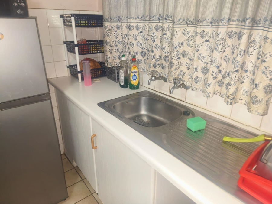 2 Bedroom Property for Sale in La Montagne Gauteng