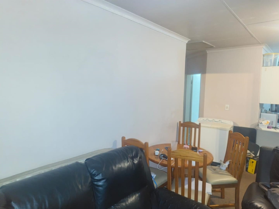 2 Bedroom Property for Sale in La Montagne Gauteng
