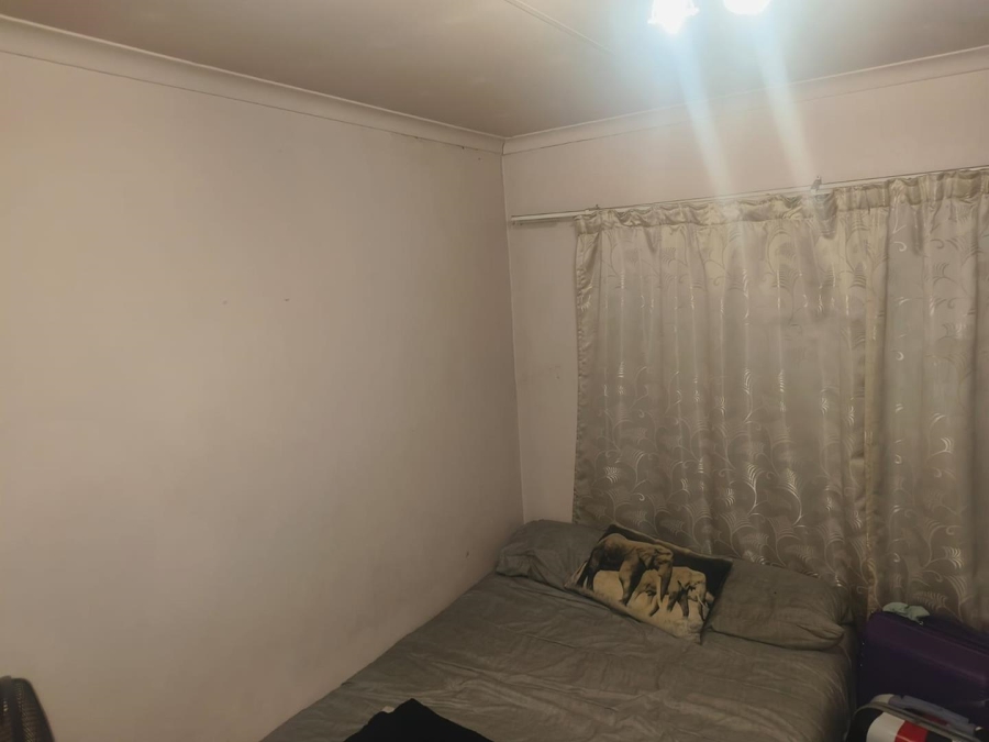 2 Bedroom Property for Sale in La Montagne Gauteng