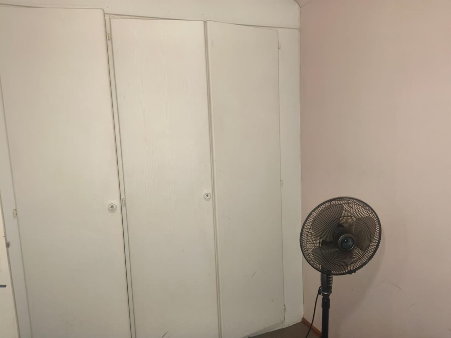 2 Bedroom Property for Sale in La Montagne Gauteng