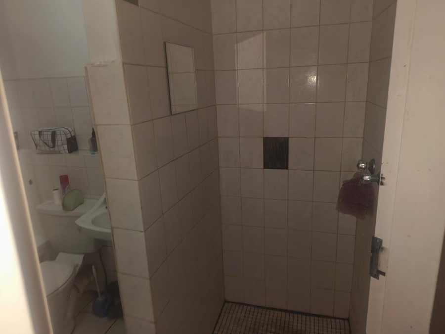 2 Bedroom Property for Sale in La Montagne Gauteng