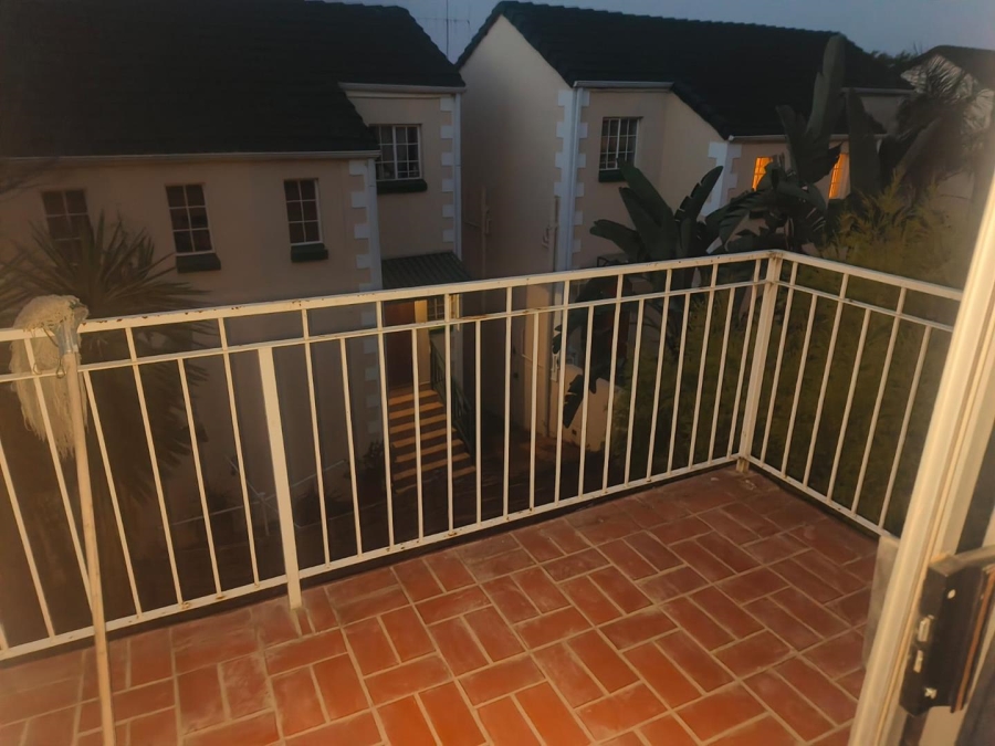 2 Bedroom Property for Sale in La Montagne Gauteng