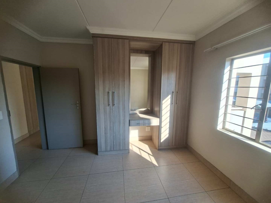 To Let 2 Bedroom Property for Rent in Moregloed Gauteng