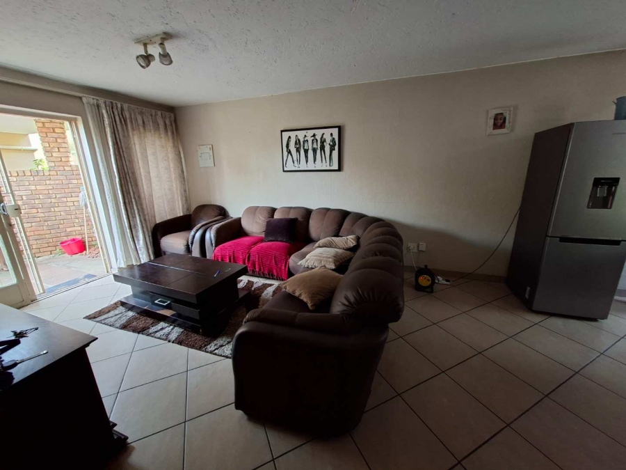 2 Bedroom Property for Sale in Rietfontein Gauteng