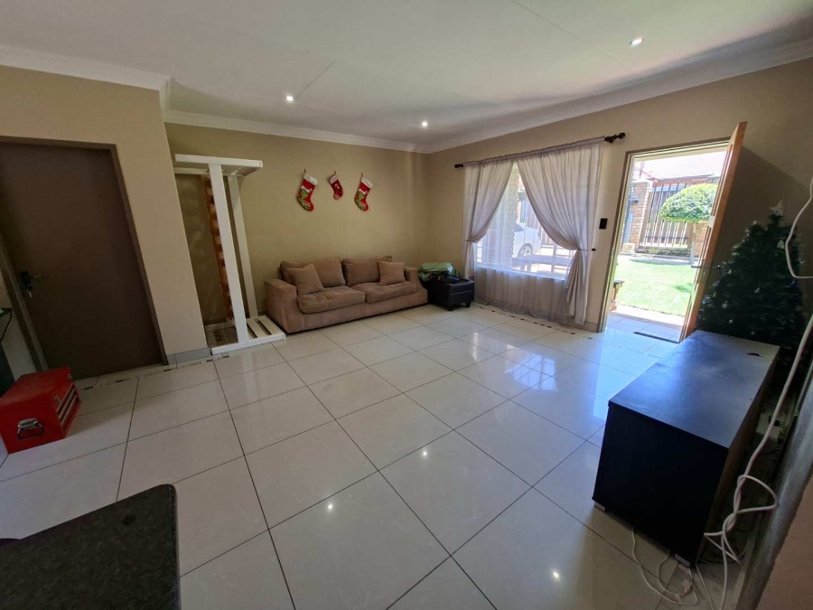 3 Bedroom Property for Sale in Wonderboom South Gauteng