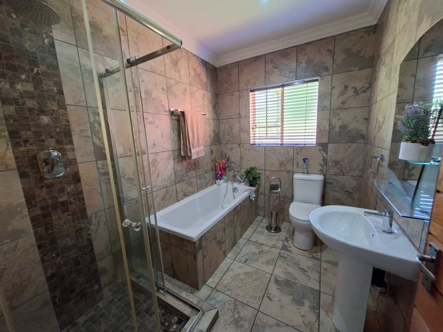 3 Bedroom Property for Sale in Wonderboom South Gauteng