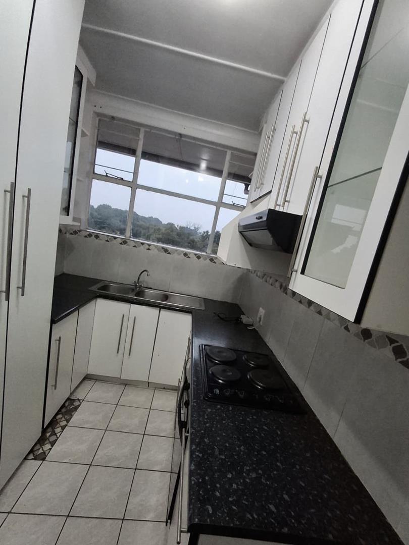 2 Bedroom Property for Sale in Florida Lake Gauteng