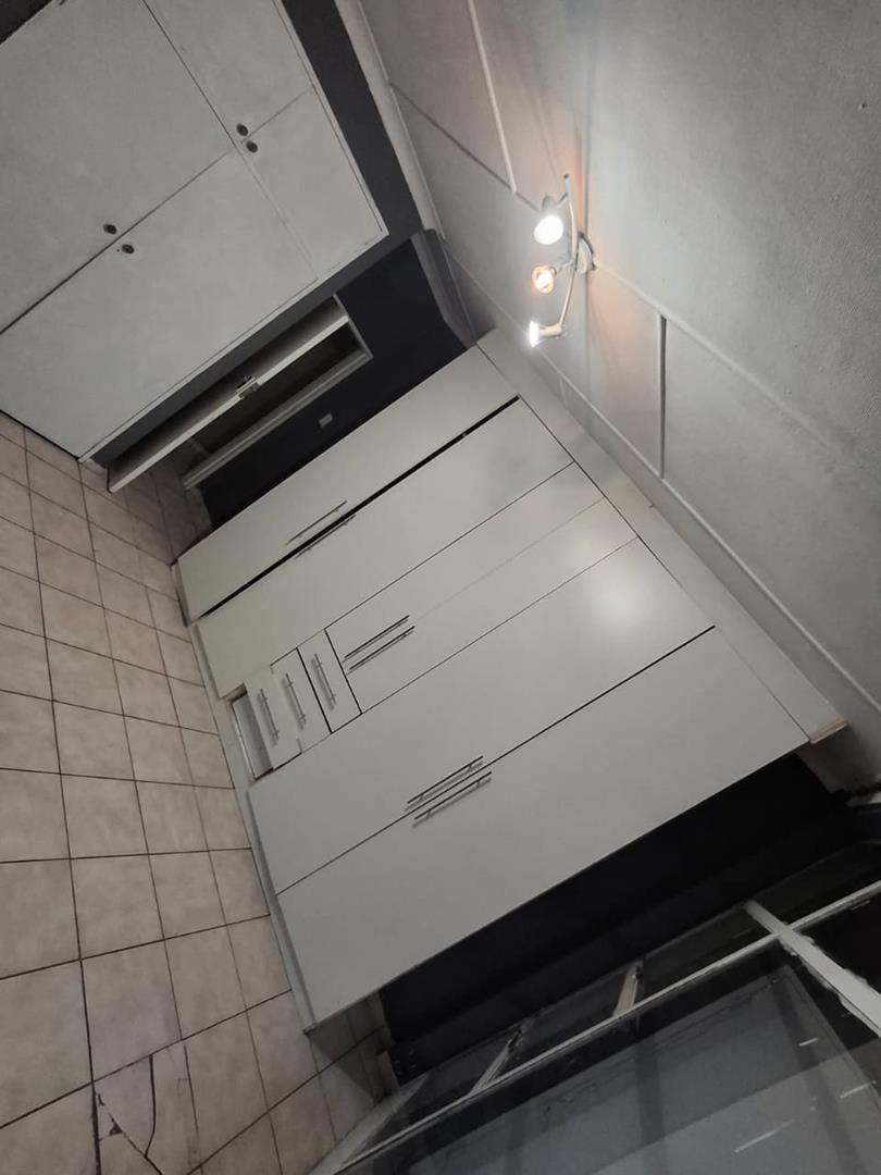 2 Bedroom Property for Sale in Florida Lake Gauteng