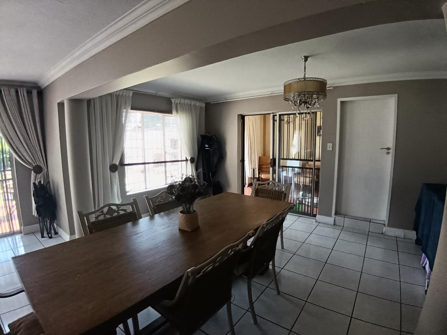 3 Bedroom Property for Sale in Clubview Gauteng
