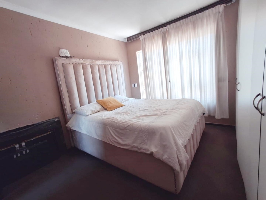 0 Bedroom Property for Sale in Birchleigh North Gauteng