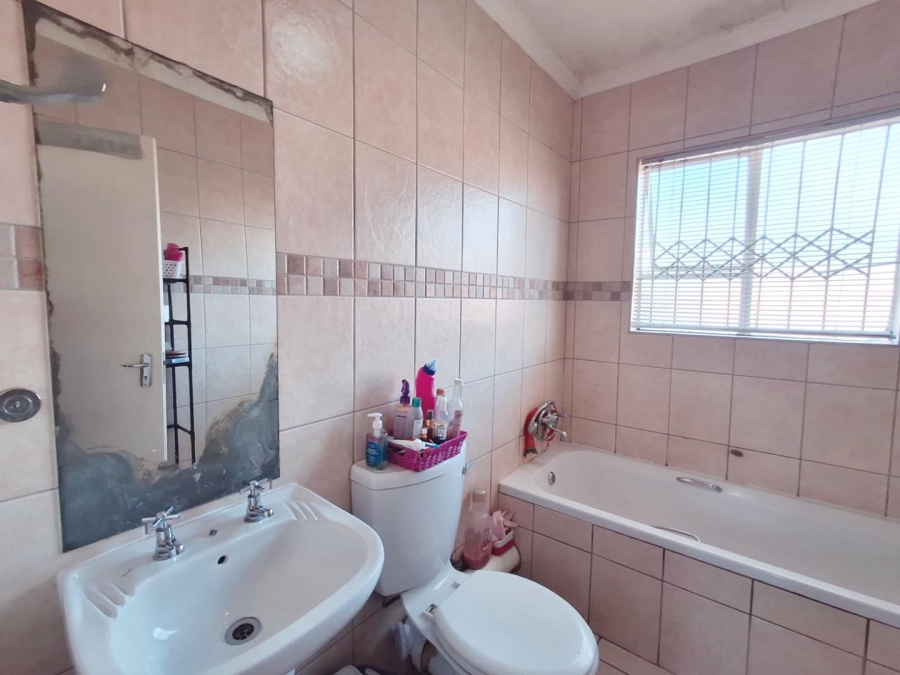 0 Bedroom Property for Sale in Birchleigh North Gauteng
