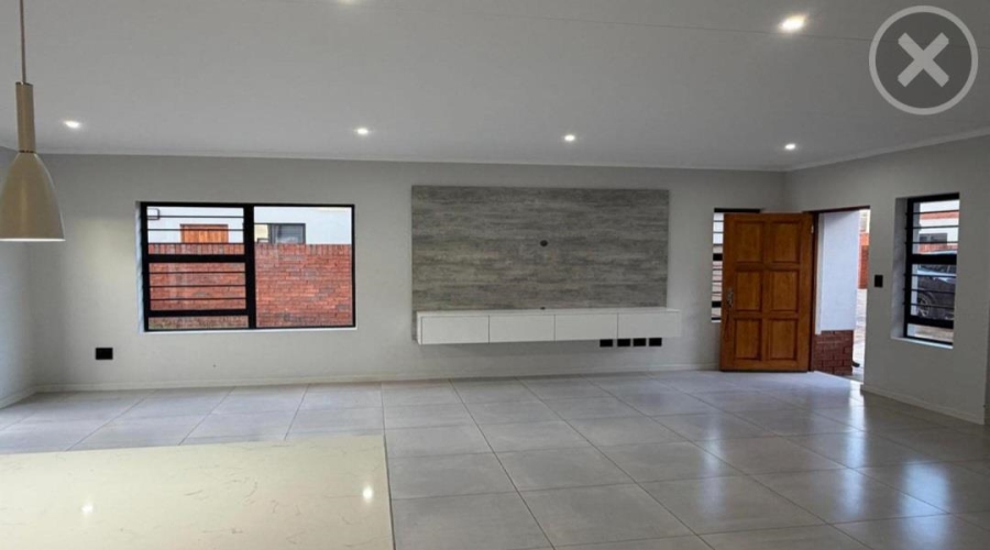3 Bedroom Property for Sale in Lakefield Gauteng