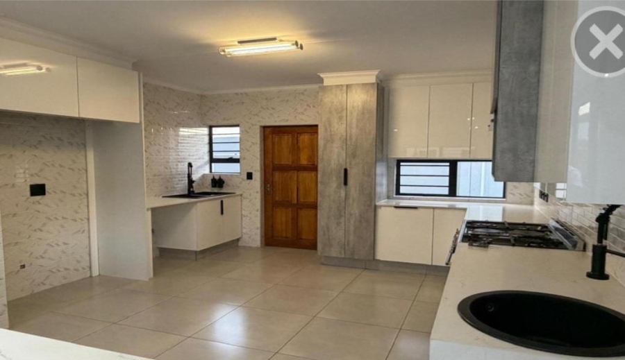 3 Bedroom Property for Sale in Lakefield Gauteng