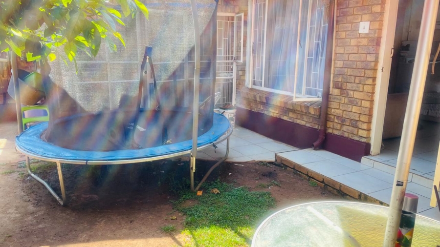 3 Bedroom Property for Sale in Birchleigh Gauteng