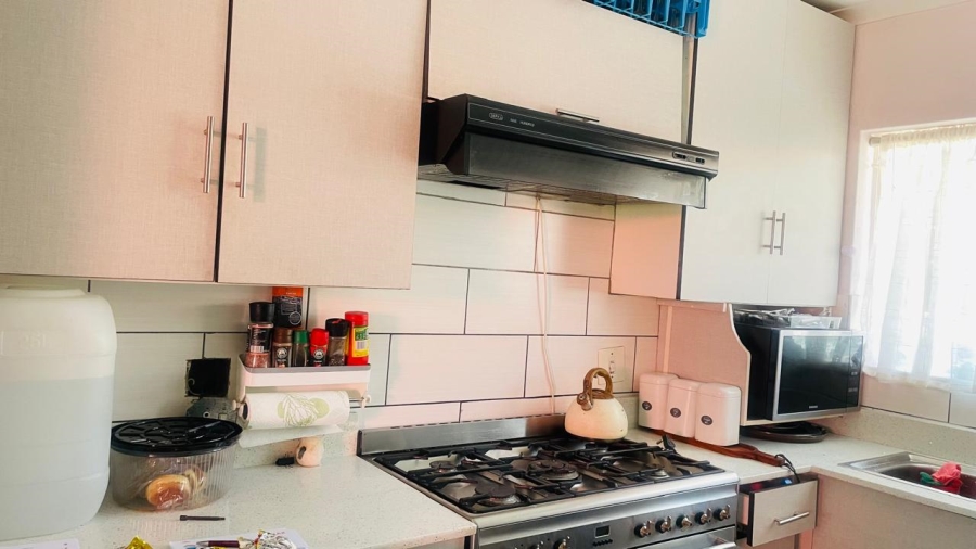 3 Bedroom Property for Sale in Birchleigh Gauteng