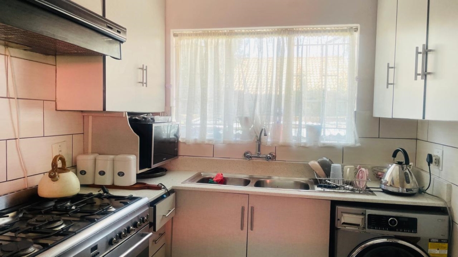 3 Bedroom Property for Sale in Birchleigh Gauteng