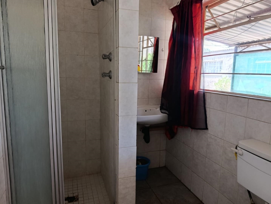 5 Bedroom Property for Sale in Rhodesfield Gauteng