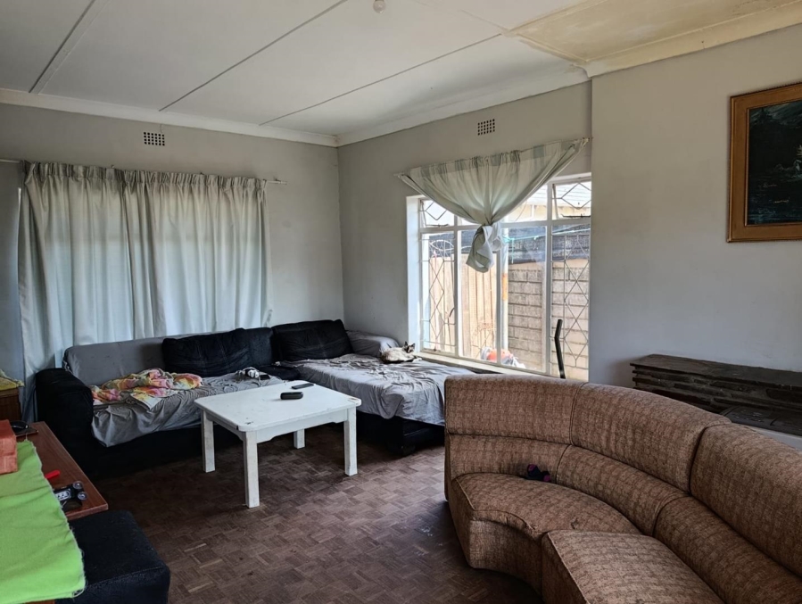 5 Bedroom Property for Sale in Rhodesfield Gauteng