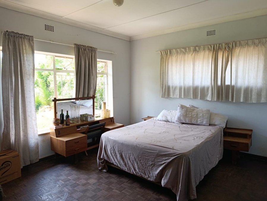 5 Bedroom Property for Sale in Rhodesfield Gauteng