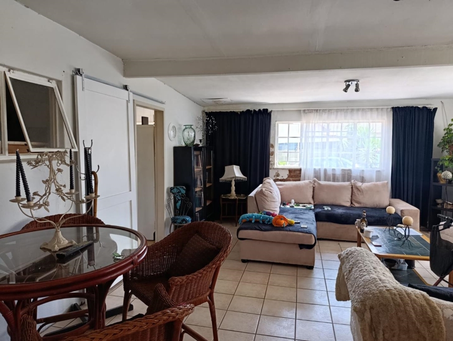 5 Bedroom Property for Sale in Rhodesfield Gauteng