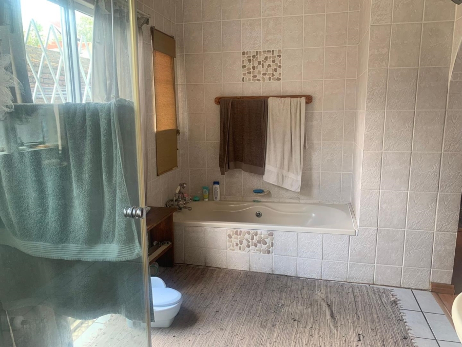 4 Bedroom Property for Sale in Birchleigh Gauteng