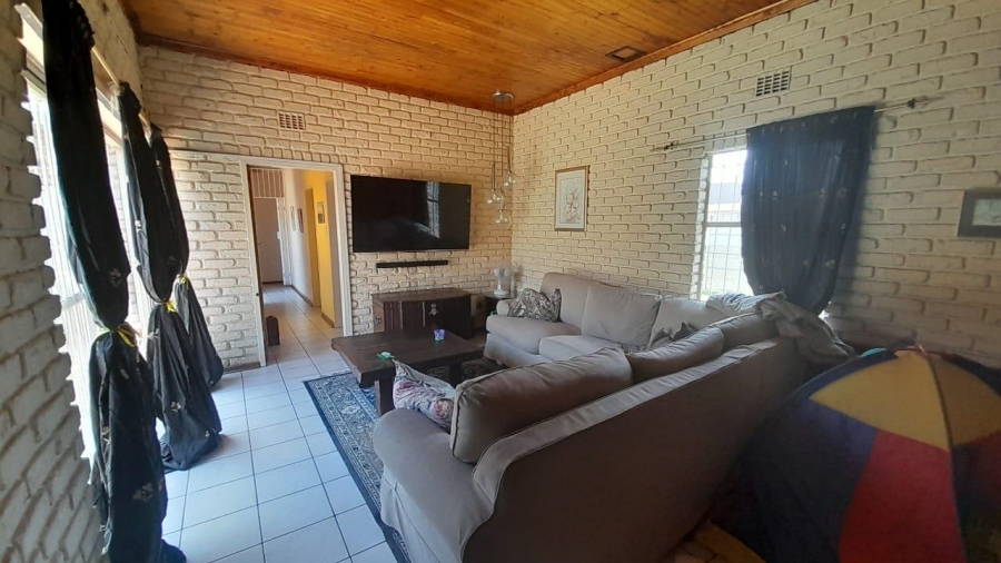 4 Bedroom Property for Sale in Birchleigh Gauteng