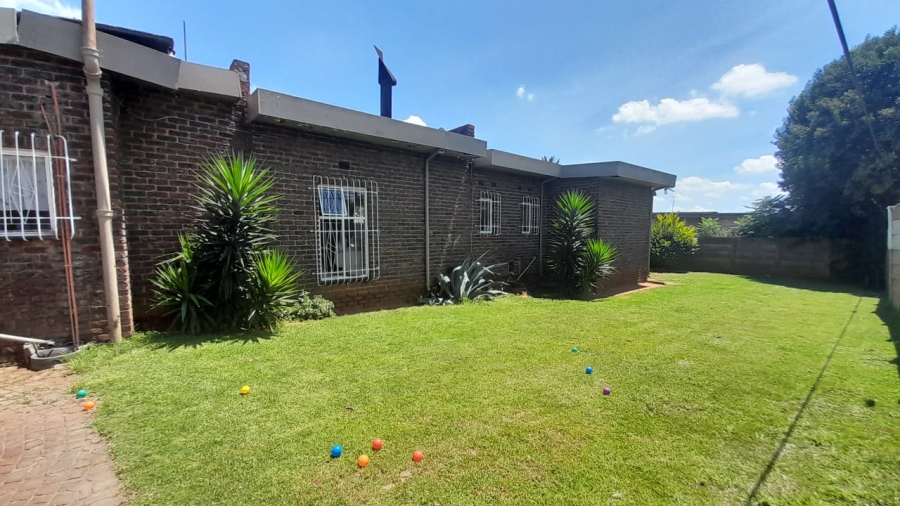 4 Bedroom Property for Sale in Birchleigh Gauteng