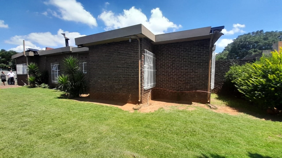 4 Bedroom Property for Sale in Birchleigh Gauteng