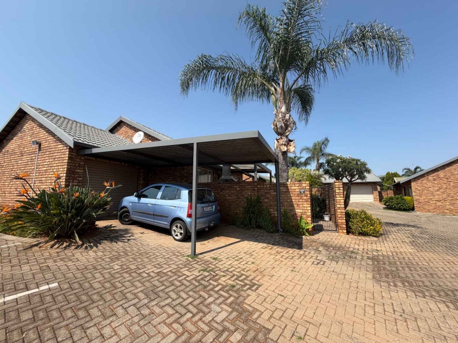 2 Bedroom Property for Sale in Amberfield Glen Gauteng