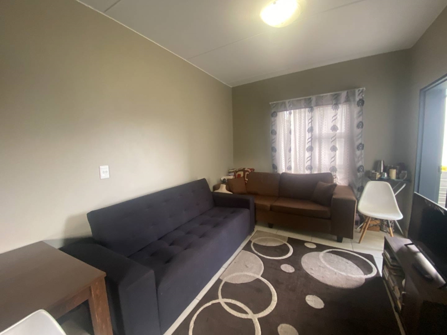 1 Bedroom Property for Sale in Glen Austin AH Gauteng