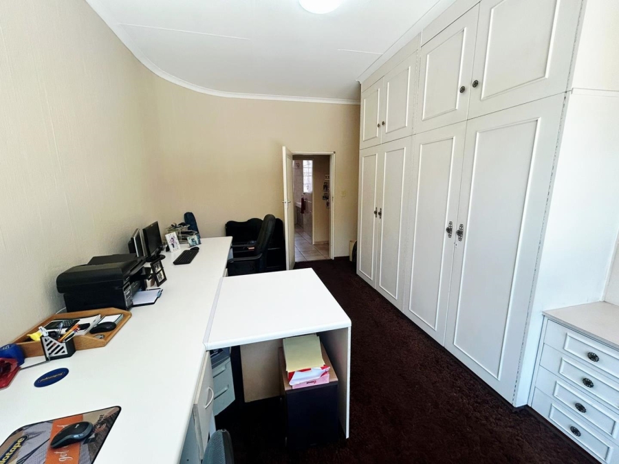 3 Bedroom Property for Sale in Randhart Gauteng