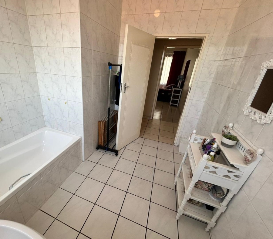 3 Bedroom Property for Sale in Randhart Gauteng