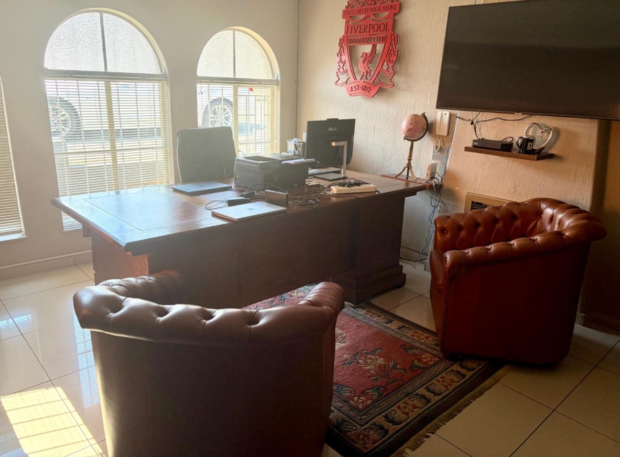 4 Bedroom Property for Sale in Mulbarton Gauteng