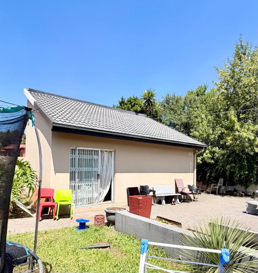 4 Bedroom Property for Sale in Mulbarton Gauteng