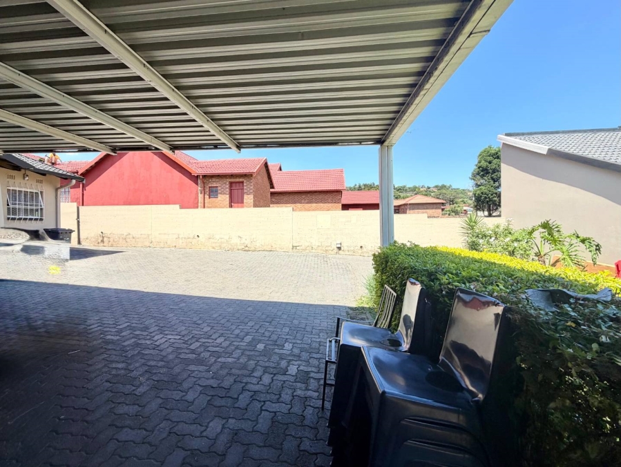 4 Bedroom Property for Sale in Mulbarton Gauteng