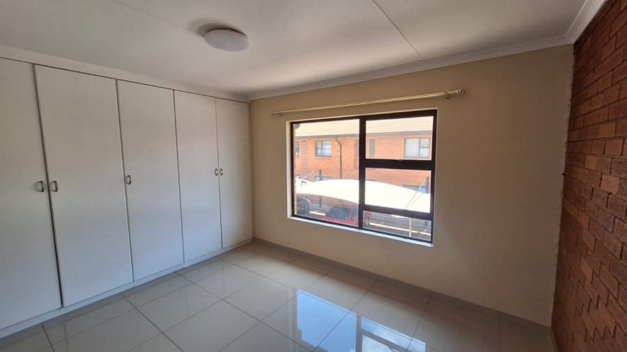 2 Bedroom Property for Sale in Florentia Gauteng