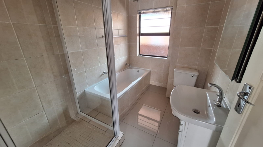 2 Bedroom Property for Sale in Florentia Gauteng