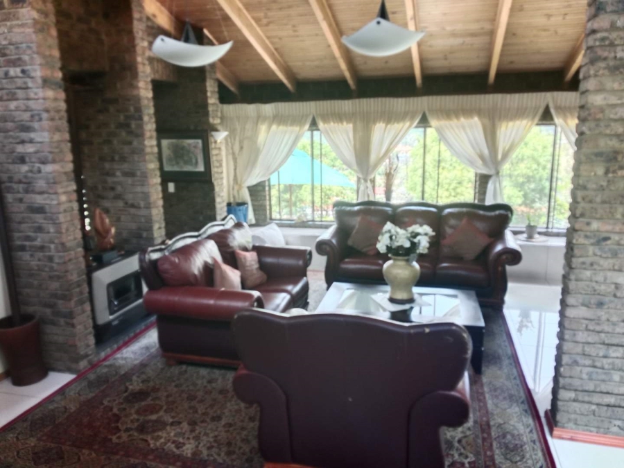 5 Bedroom Property for Sale in Mondeor Gauteng