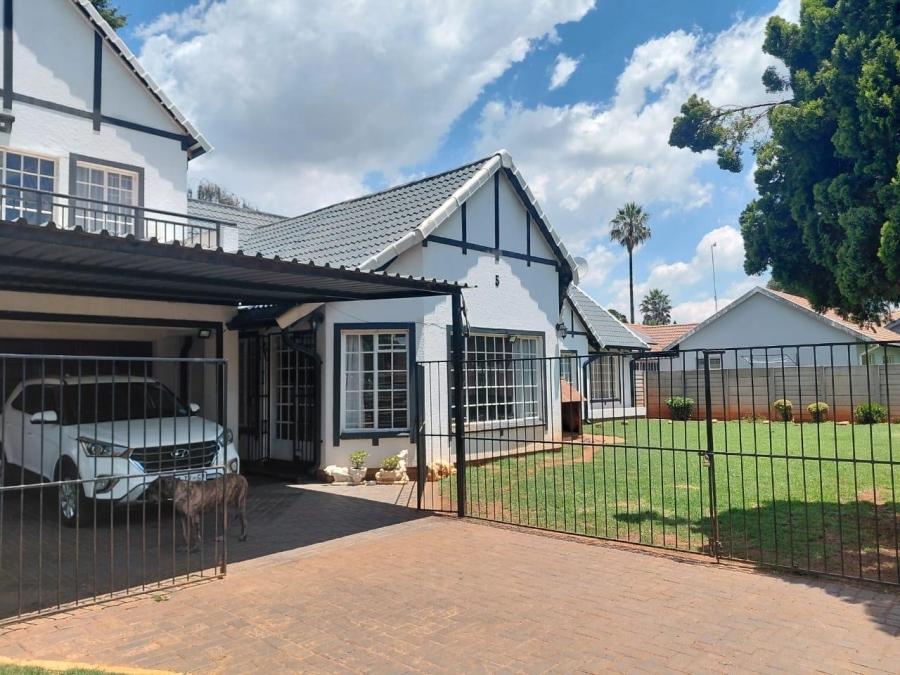 4 Bedroom Property for Sale in Brentwood Park Gauteng